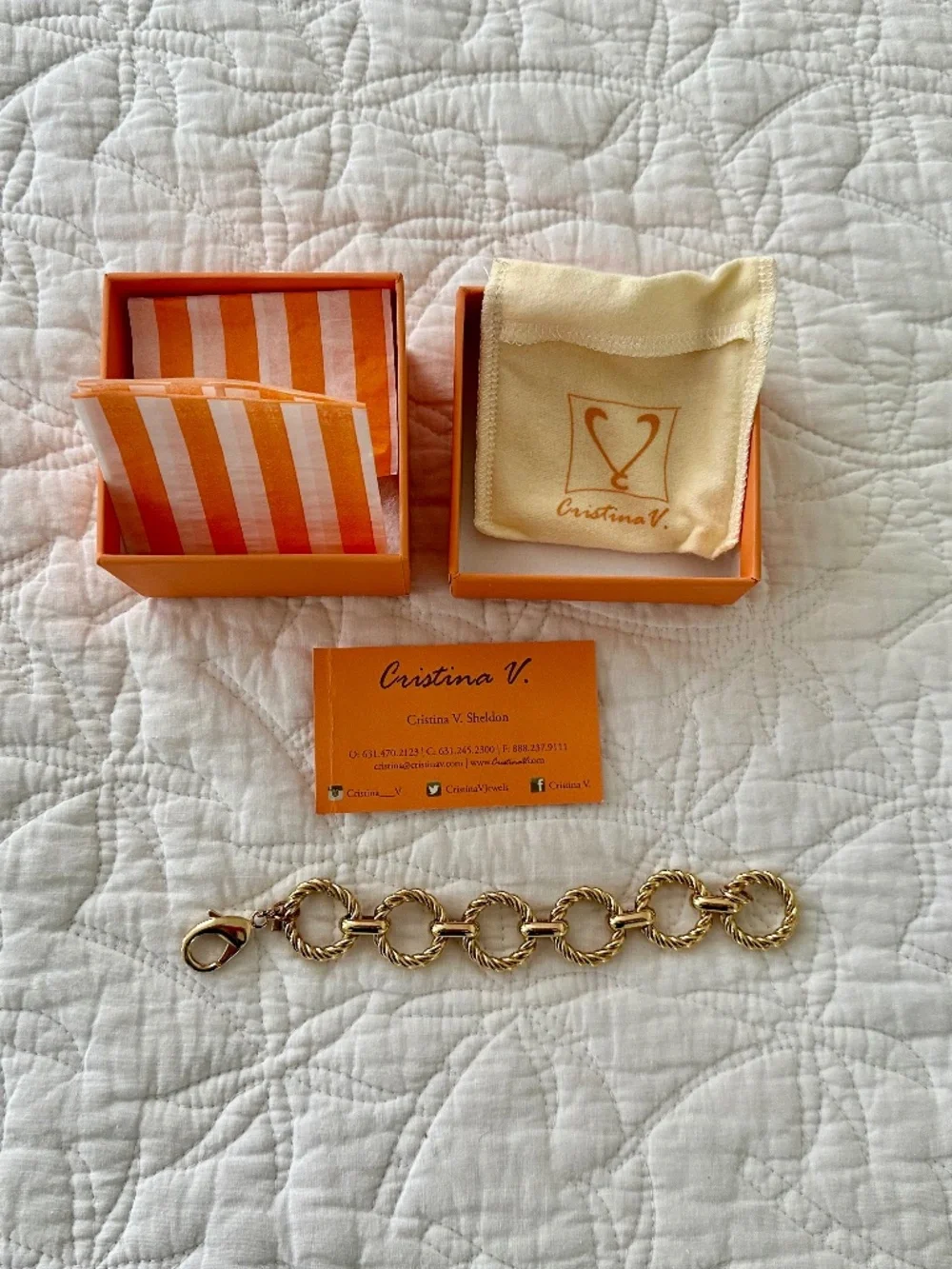 Christina V. Gold Twisted Circle Chain Bracelet - Picture 1 of 6